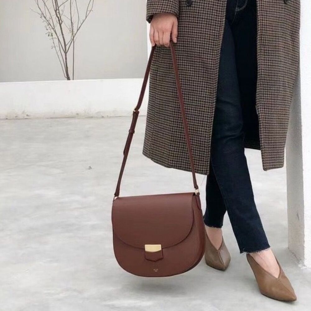 CELINE Brown Smooth Calfskin Leather Medium Trotteur Crossbody Bag